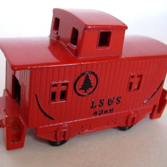 LS&S Red Train 4348 Pencil Sharpener Diecast Metal - Picture 2 of 6